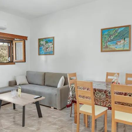 Serenity House Asfendiou